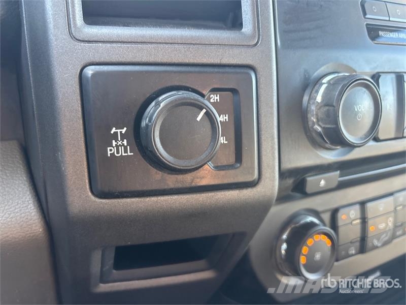 Ford F-350 XL 4x4 Crew Cab Pickup Прочие фургоны