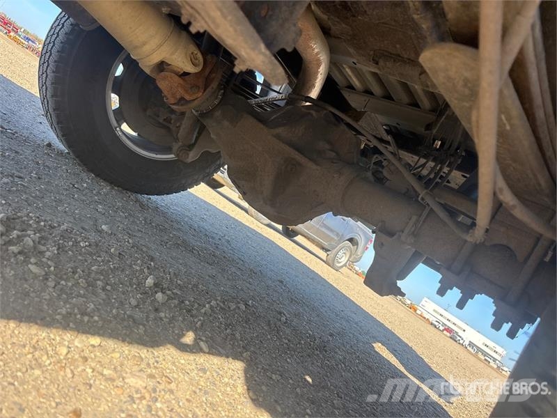 Ford F-350 XL 4x4 Crew Cab Pickup Прочие фургоны