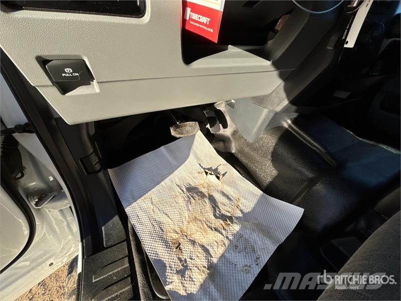 Ford F-350 XL 4x4 Crew Cab Pickup Other