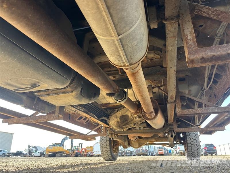 Ford F-350 XL 4x4 Crew Cab Pickup Autre fourgon / utilitaire