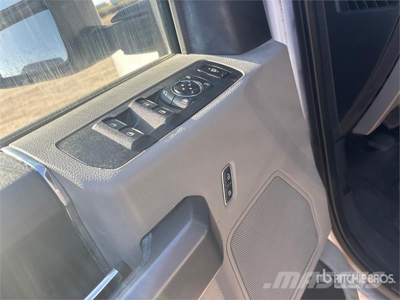 Ford F-350 XL 4x4 Crew Cab Pickup Прочие фургоны