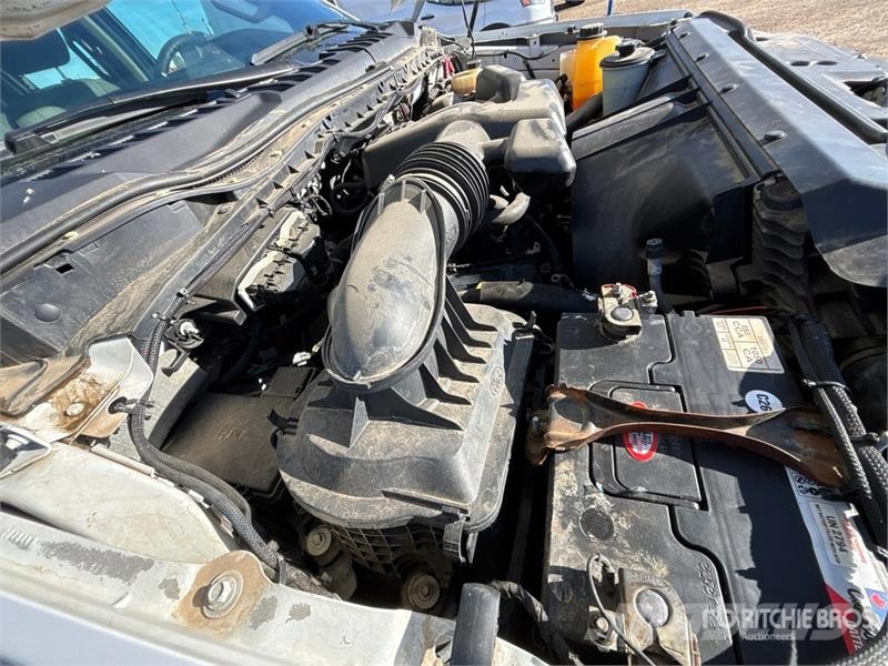Ford F-350 XL 4x4 Crew Cab Pickup Muu