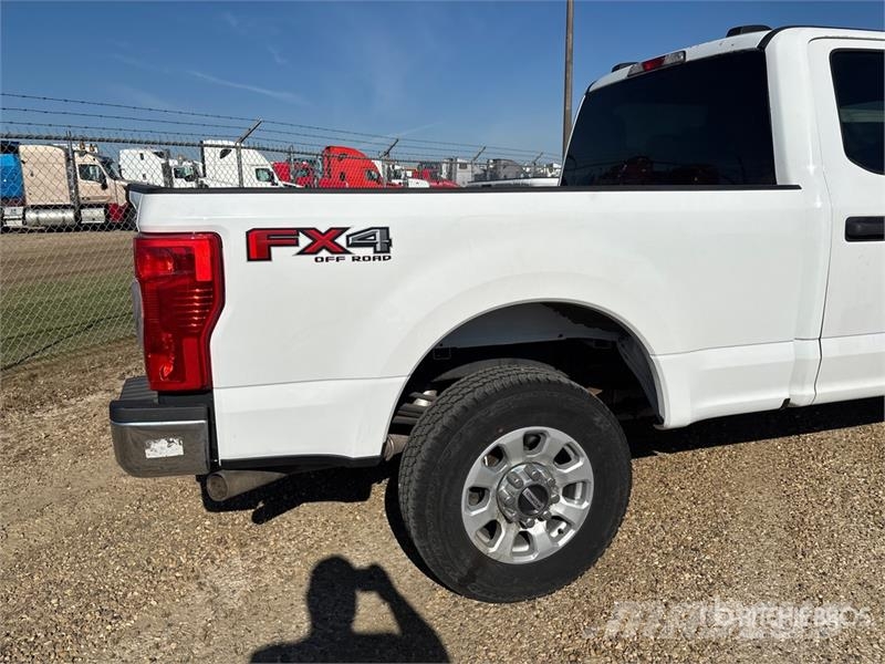 Ford F-350 XL 4x4 Crew Cab Pickup Прочие фургоны