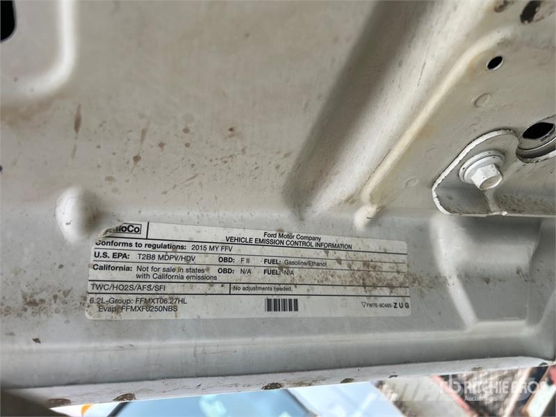Ford F-350 XL 4x4 Crew Cab Pickup (Inoperable) Egyéb