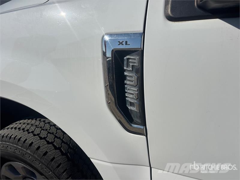 Ford F-350 XL 4x4 Crew Cab Pickup Прочие фургоны