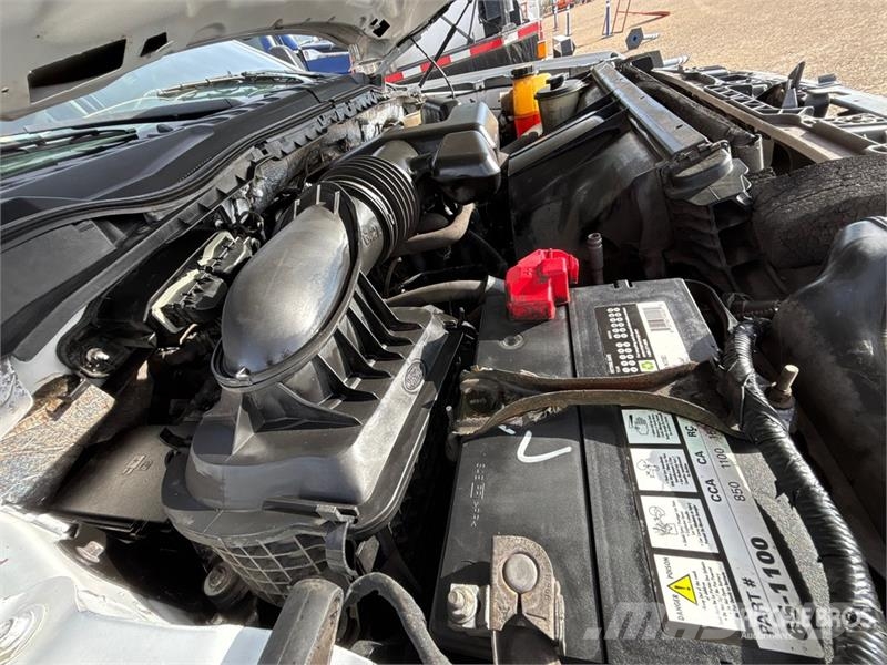 Ford F-350 XL 4x4 Crew Cab Pickup Muu