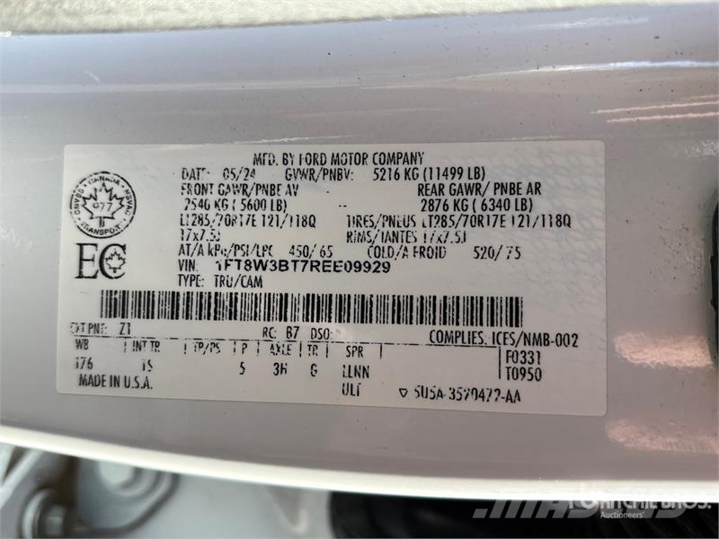 Ford F-350 XL 4x4 Crew Cab Pickup Other