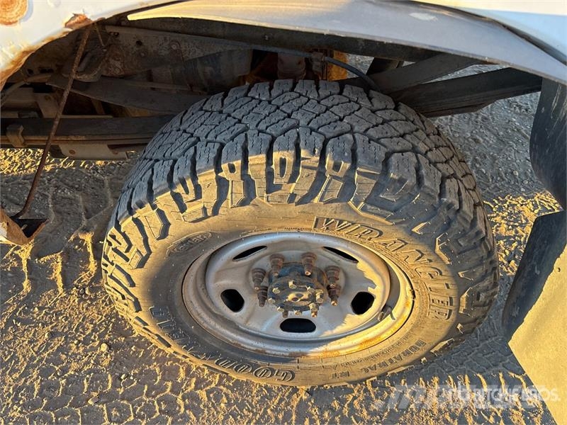 Ford F-350 XL 4x4 Crew Cab Pickup Anders
