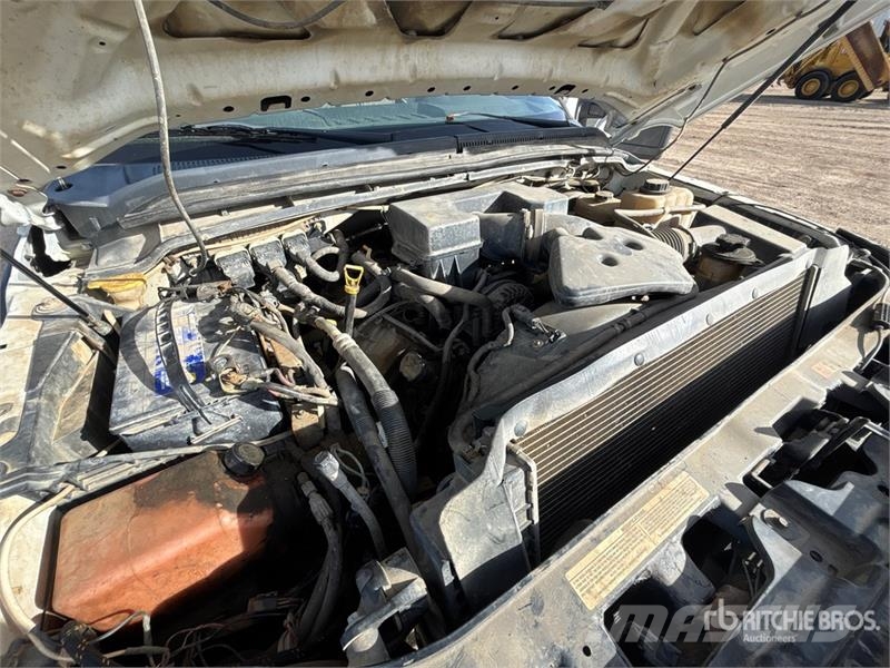 Ford F-350 XL 4x4 Crew Cab Pickup Autre fourgon / utilitaire