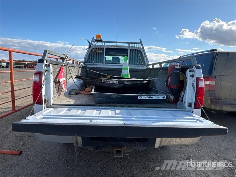 Ford F-350 XL 4x4 Crew Cab Pickup Otras furgonetas