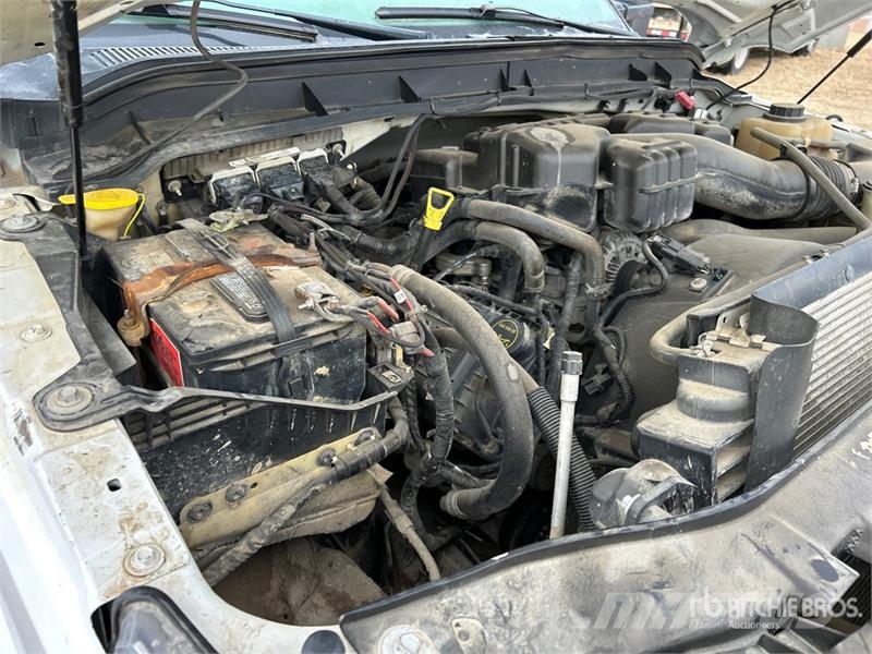 Ford F-350 XL 4x4 Crew Cab Pickup (Inoperable) Egyéb