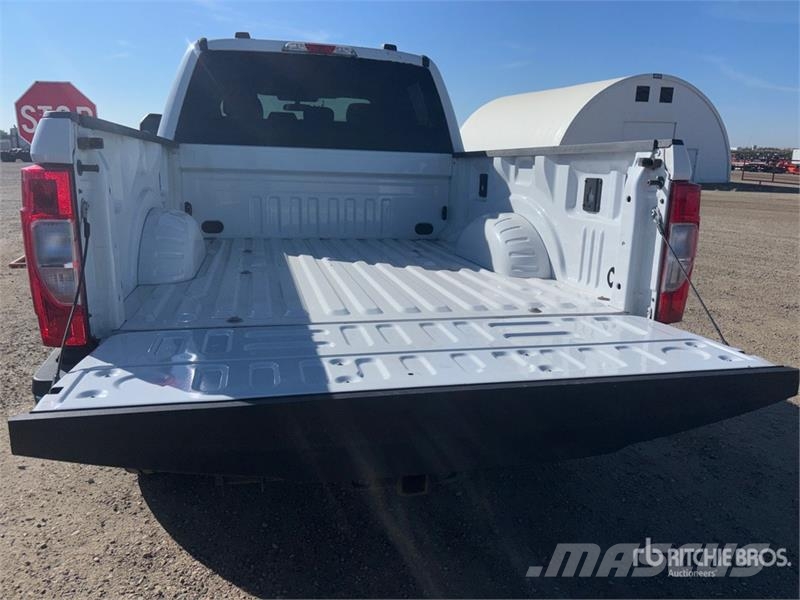 Ford F-350 XL 4x4 Crew Cab Pickup Прочие фургоны