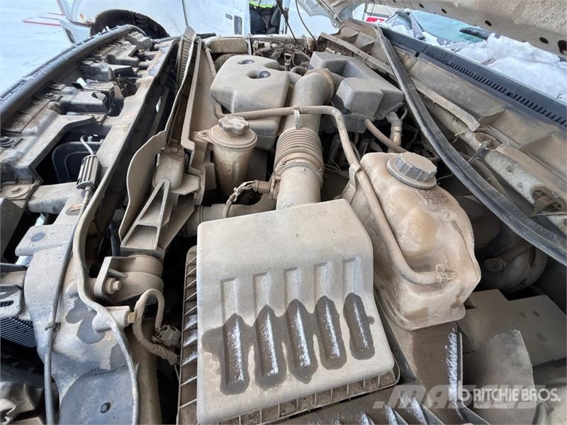 Ford F-350 XL 4x4 Crew Cab Pickup Ostalo