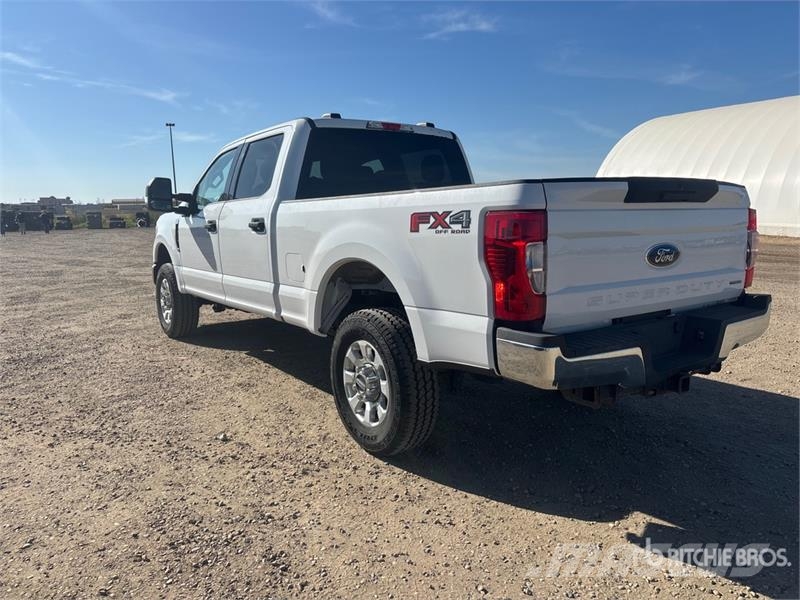 Ford F-350 XL 4x4 Crew Cab Pickup Прочие фургоны