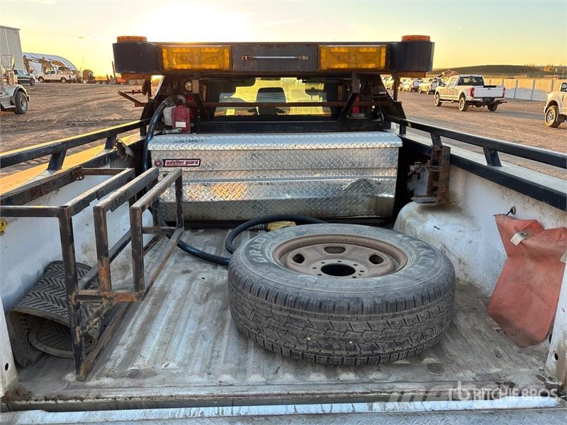 Ford F-350 XL 4x4 Crew Cab Pickup Anders