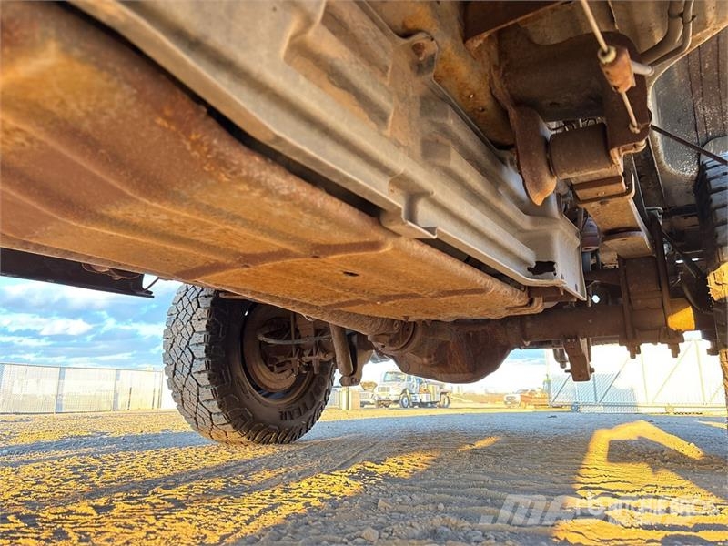 Ford F-350 XL 4x4 Crew Cab Pickup Anders
