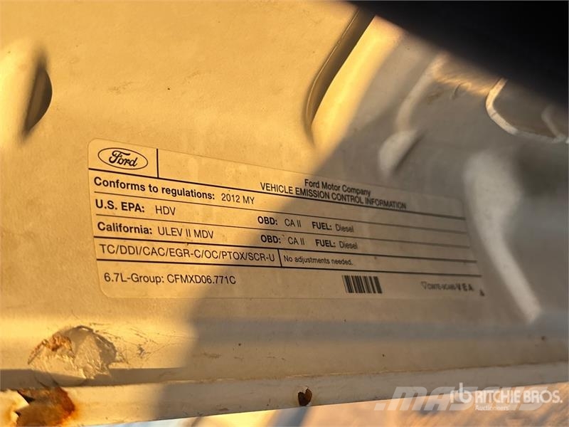 Ford F-350 XL 4x4 Crew Cab Pickup Anders
