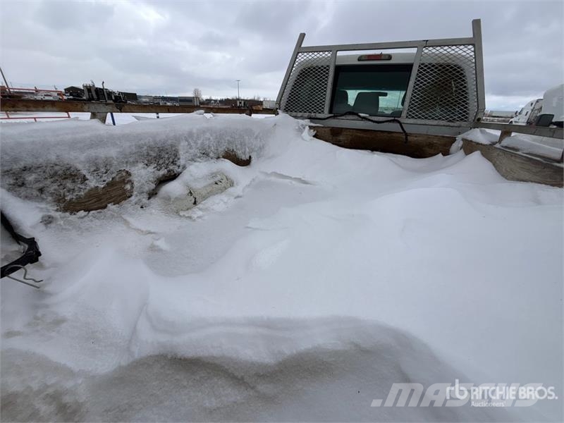 Ford F-350 XL 4x4 Crew Cab Pickup Ostalo