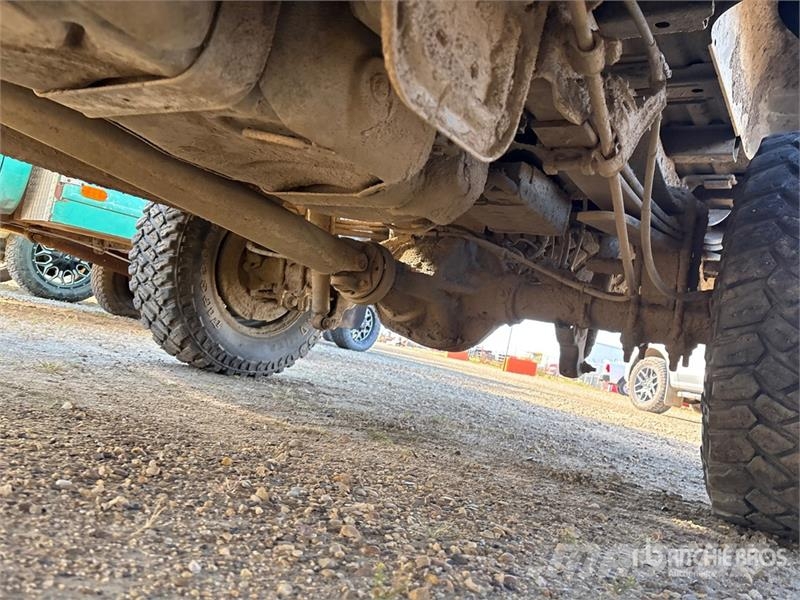 Ford F-350 XL 4x4 Crew Cab Pickup Drugi