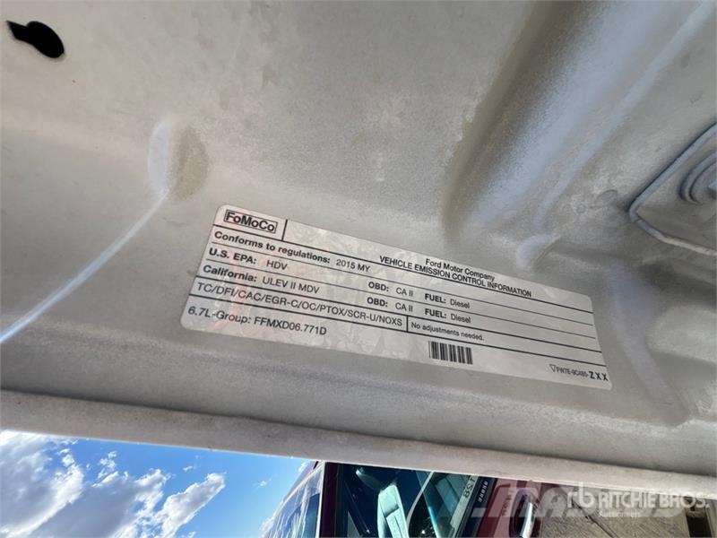 Ford F-350 XL 4x4 Crew Cab Pickup Otras furgonetas