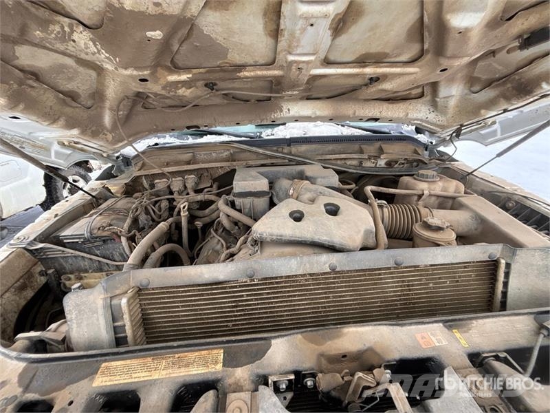 Ford F-350 XL 4x4 Crew Cab Pickup Ostalo