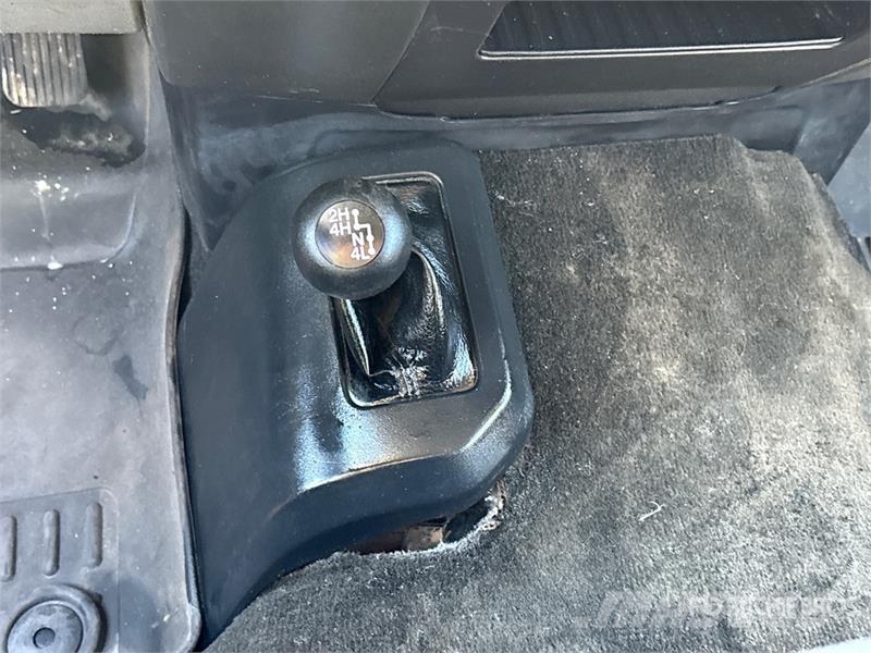 Ford F-350 XL 4x4 Crew Cab Pickup Muu