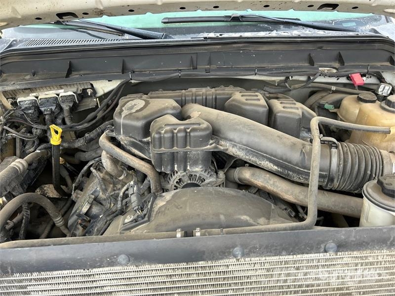 Ford F-350 XL 4x4 Crew Cab Pickup (Inoperable) Egyéb