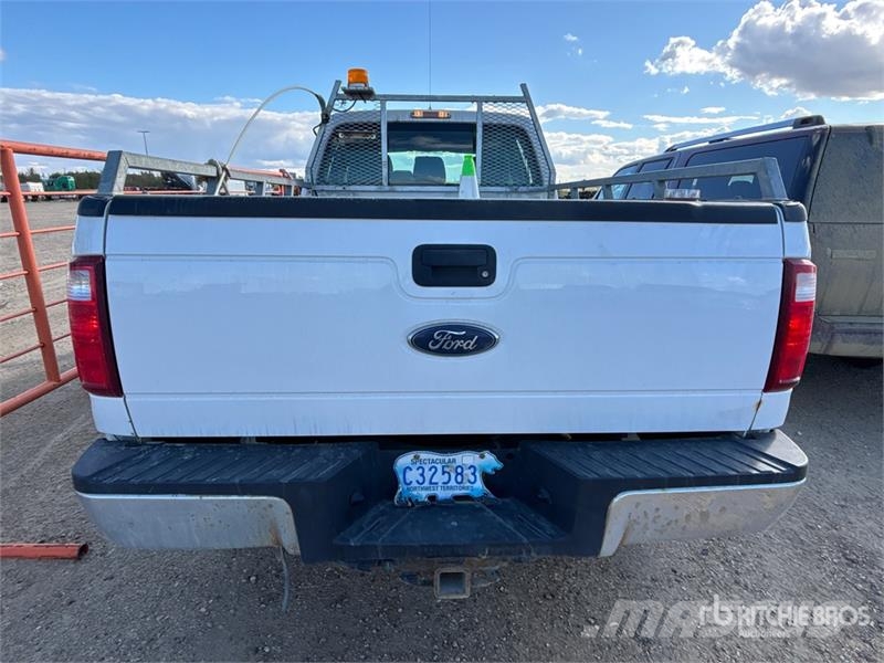 Ford F-350 XL 4x4 Crew Cab Pickup Otras furgonetas