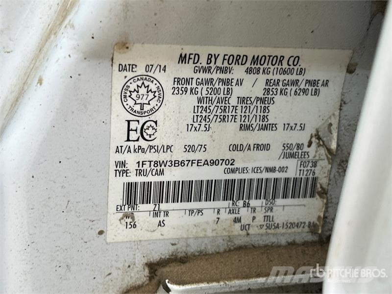 Ford F-350 XL 4x4 Crew Cab Pickup (Inoperable) Egyéb