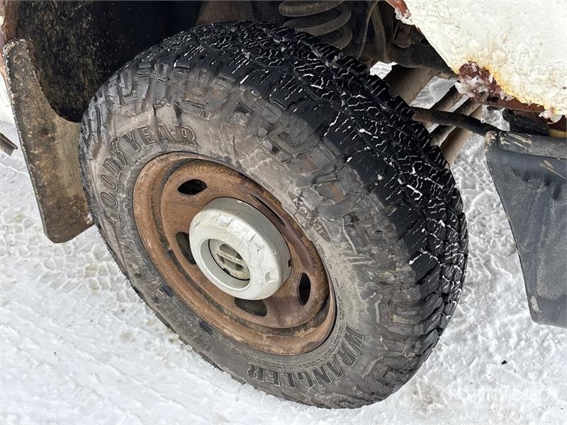 Ford F-350 XL 4x4 Crew Cab Pickup Ostalo