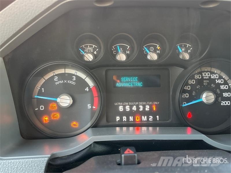 Ford F-350 XL 4x4 Crew Cab Pickup Anders