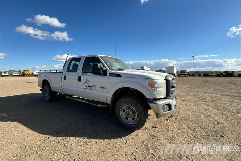 Ford F-350 XL 4x4 Crew Cab Pickup Otras furgonetas