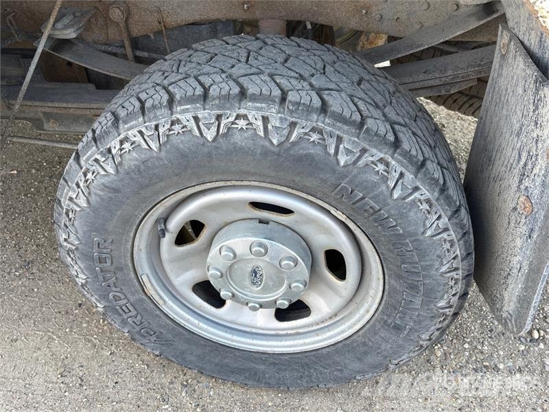 Ford F-350 XL 4x4 Crew Cab Pickup Otras furgonetas