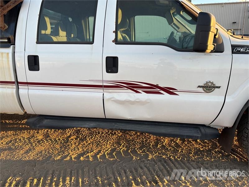 Ford F-350 XL 4x4 Crew Cab Pickup Anders