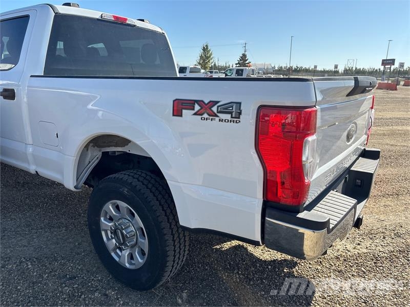 Ford F-350 XL 4x4 Crew Cab Pickup Прочие фургоны