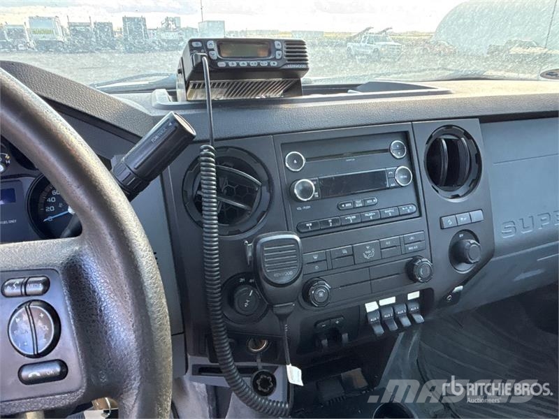 Ford F-350 XL 4x4 Crew Cab Pickup Otras furgonetas