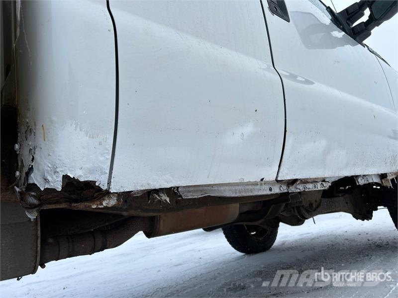 Ford F-350 XL 4x4 Extended Cab Utility Truck Pickup/Sideaflæsning