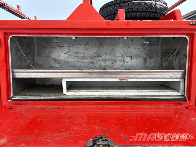 Ford F-350 XL 4x4 Extended Cab Utility Truck Pickup/Sideaflæsning