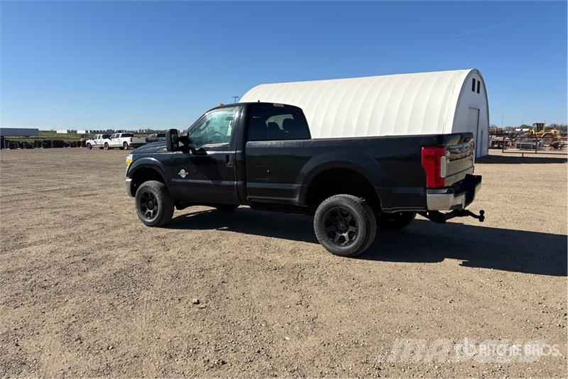 Ford F-350 XL 4x4 Pickup Ostalo
