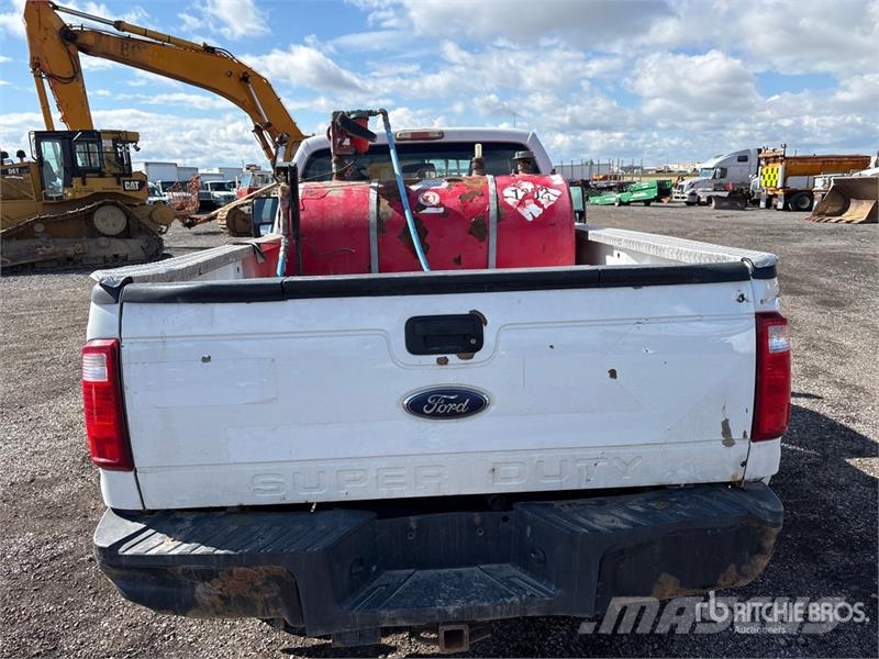 Ford F-350 XL 4x4 Pickup Прочие фургоны