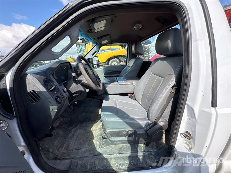 Ford F-350 XL 4x4 Pickup Прочие фургоны