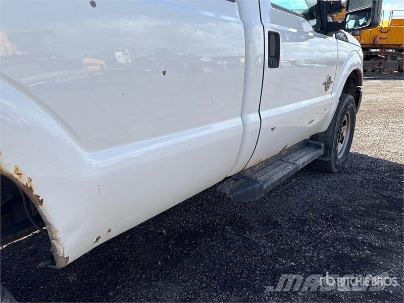 Ford F-350 XL 4x4 Pickup Прочие фургоны