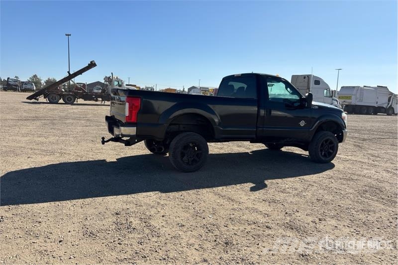 Ford F-350 XL 4x4 Pickup Ostalo