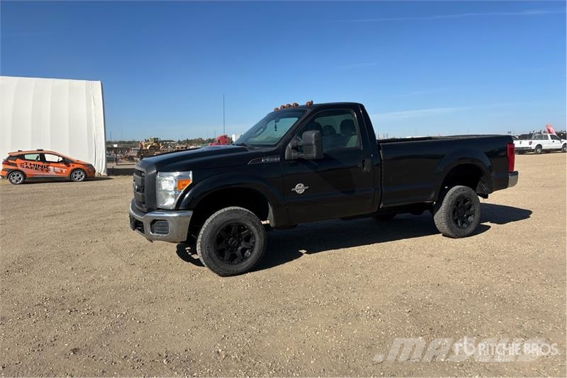 Ford F-350 XL 4x4 Pickup Ostalo