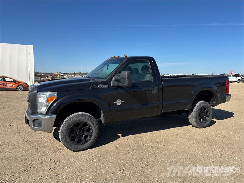 Ford F-350 XL 4x4 Pickup Ostalo