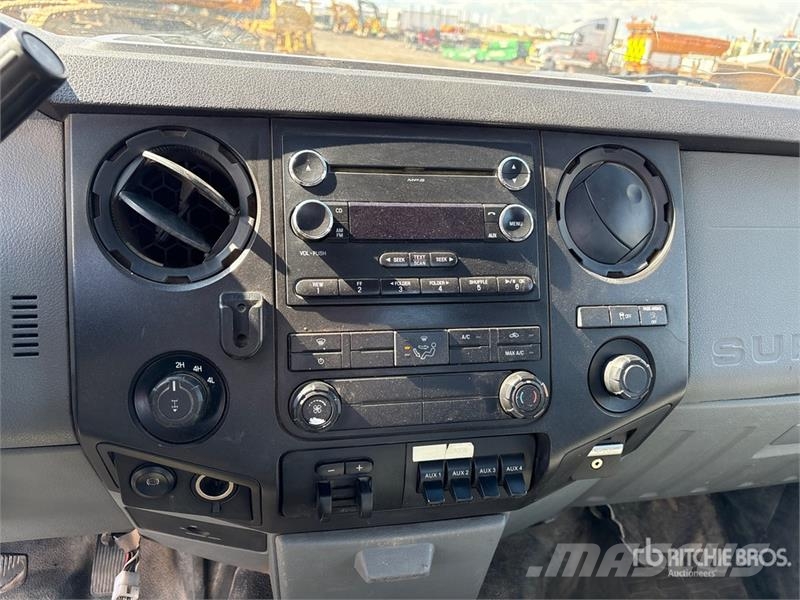 Ford F-350 XL 4x4 Pickup Прочие фургоны