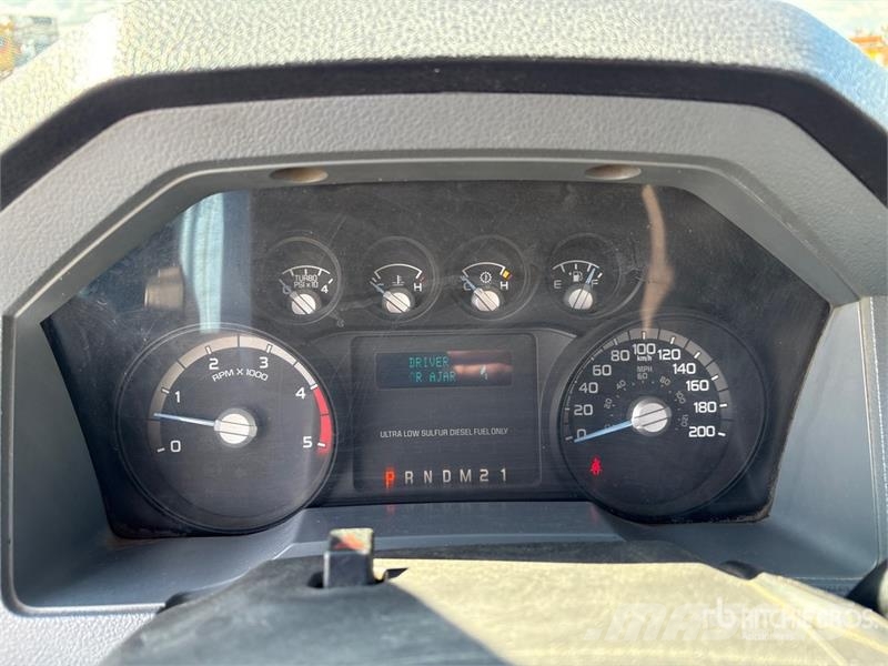 Ford F-350 XL 4x4 Pickup Прочие фургоны