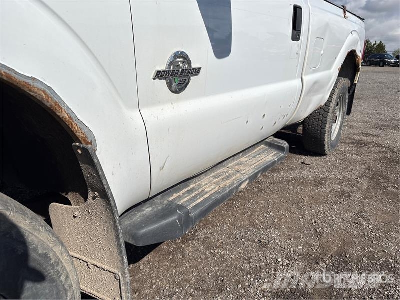 Ford F-350 XL 4x4 Pickup Прочие фургоны