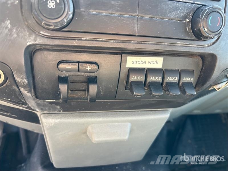 Ford F-350 XL 4x4 Pickup Ostalo
