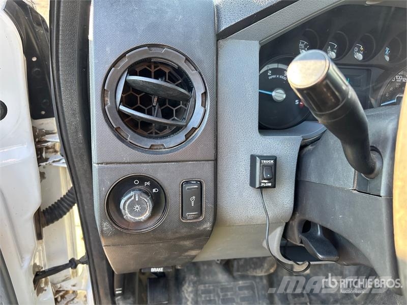 Ford F-350 XL 4x4 Spreader Truck Onderhoud voertuigen